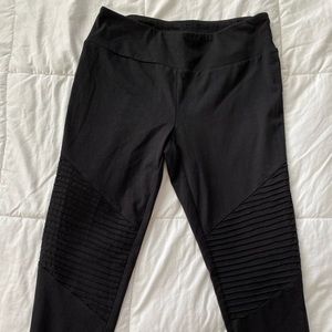 Black edgy leggings